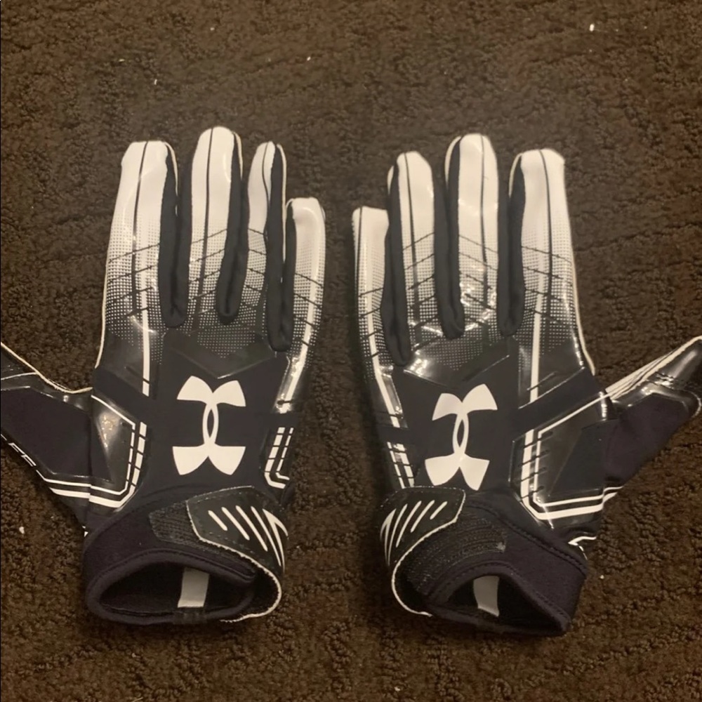 Under Armour Football Gloves
